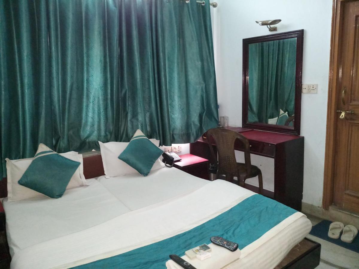 Hotel Mrignayani Gwalior Exterior foto