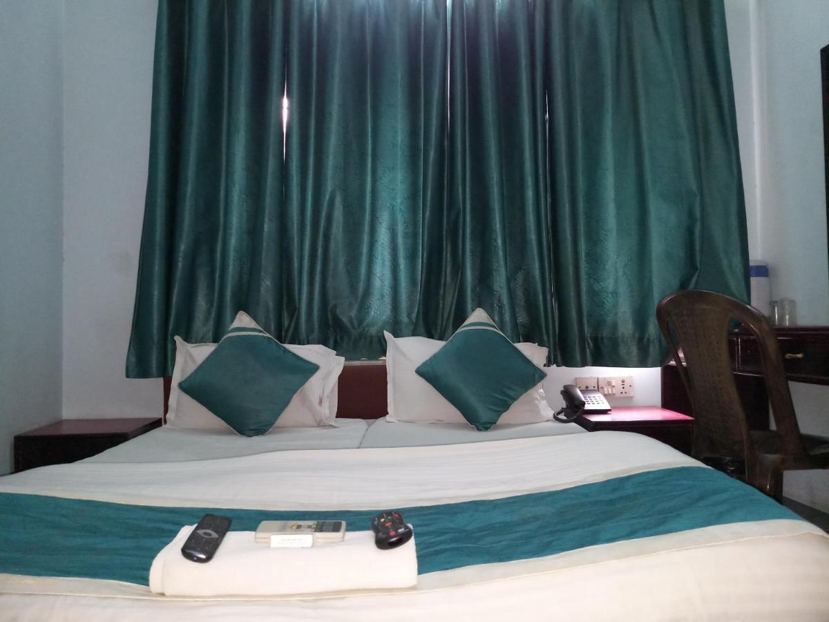 Hotel Mrignayani Gwalior Exterior foto